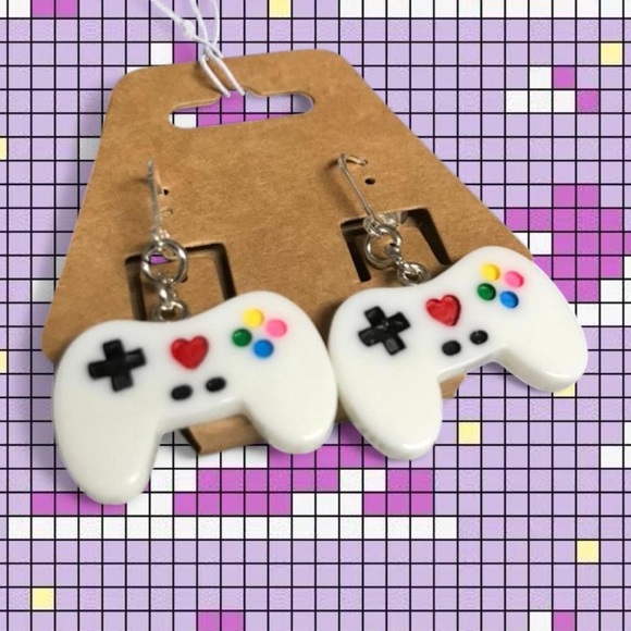 White Video Game Controller Charm Dangly Silver Earrings - Picture 1 of 1
